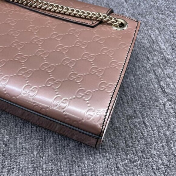 100% Authentic GUCCI Emily GG Patent Leather Shoulder Bag 370-101424 - Picture 10 of 16